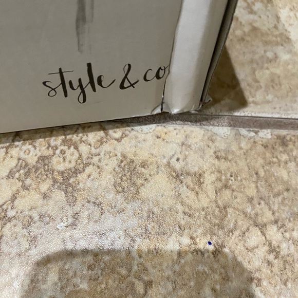 Style & Co knew high boots. Size 6.5 new in box - Picture 3 of 6